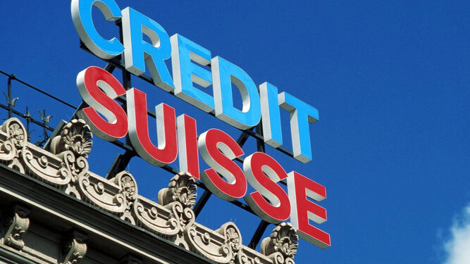 Logo de Credit  Suisse en su sede de Zurich, Suiza.
