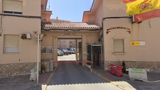 La entrada al cuartel de la Guardia Civil de Tarifa.