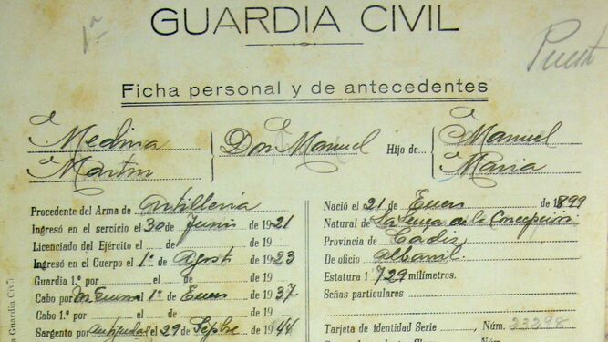Ficha de antecedentes de Manuel Medina Martín.