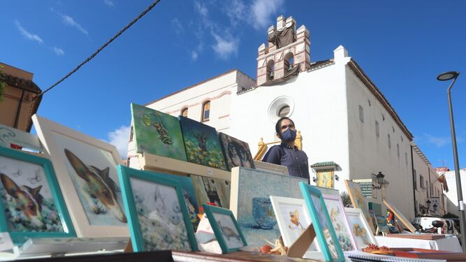 Algunas de las obras expuestas en el Mercado de Arte de Algeciras.