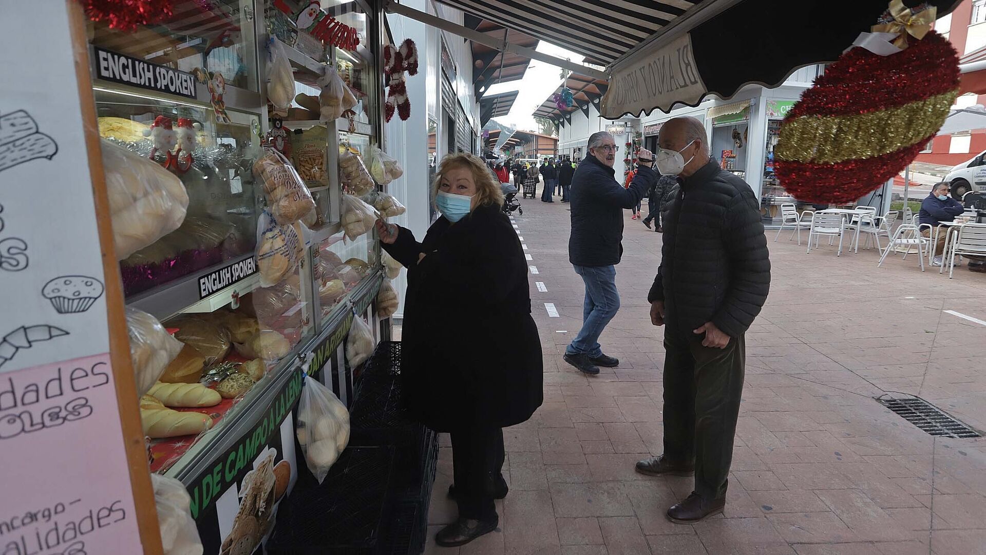 Fotos de la apertura del Mercado provisional en La L&iacute;nea
