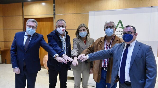 Femca y los sindicatos firman en Sevilla el nuevo convenio del metal de Cádiz