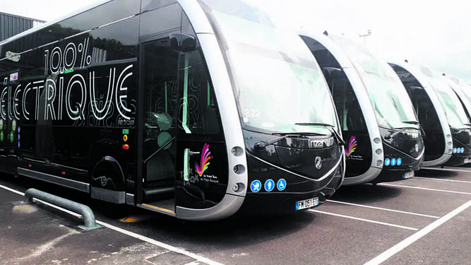 El trambús que funciona en varias ciudades del País Vasco francés.