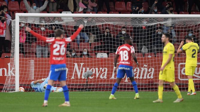 Uno de los goles del Sporting al Villarreal.