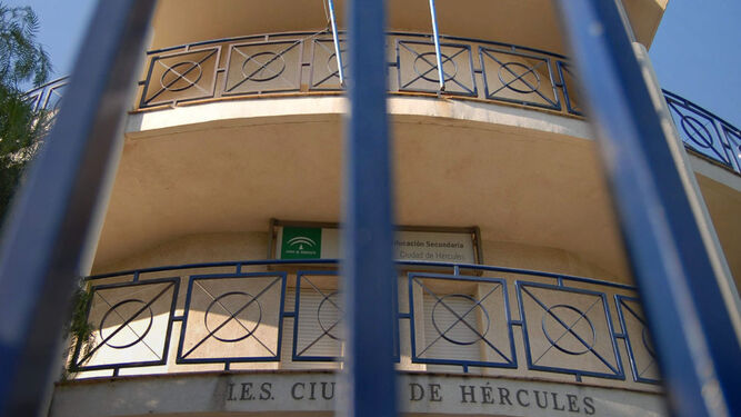 Entrada principal del IES Ciudad de Hércules, en una imagen de archivo.