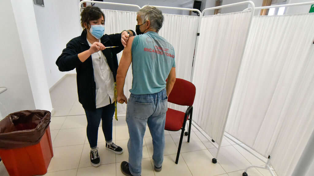 Las fotos de la tercera dosis de la vacuna en la Comarca