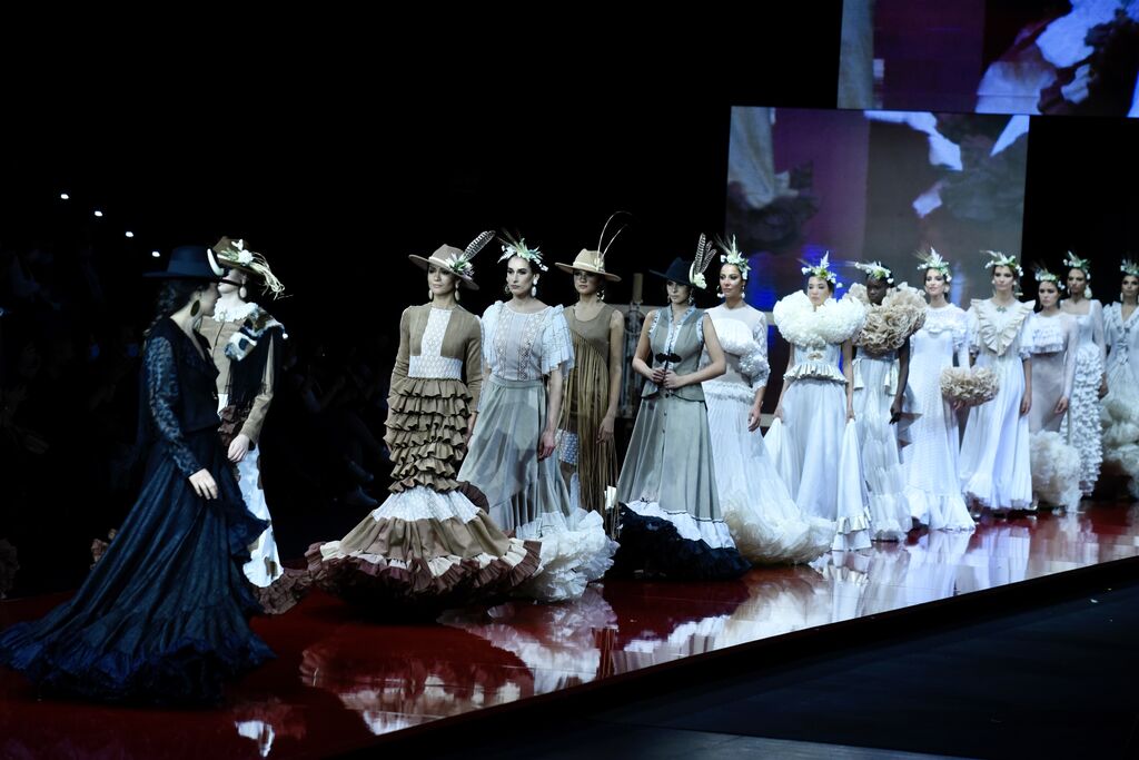 El desfile de Flor de Cerezo en SIMOF 2022, todas las fotos