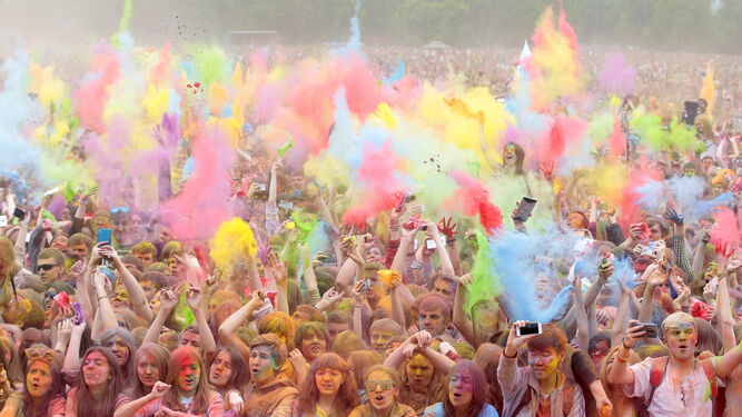 Un festival de temática 'Holi Colors', en foto de archivo.