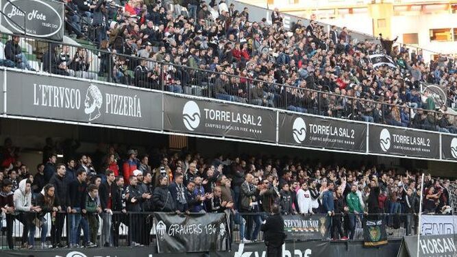 Aficionados del Castellón, durante un partido