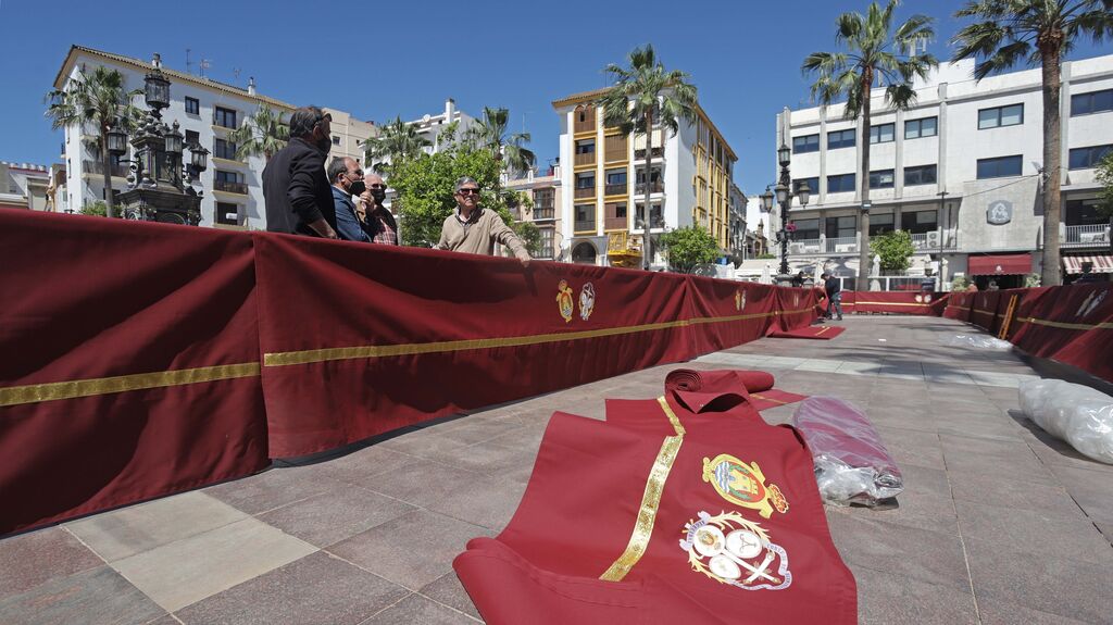 Fotos de los preparativos de la Semana Santa de Algeciras