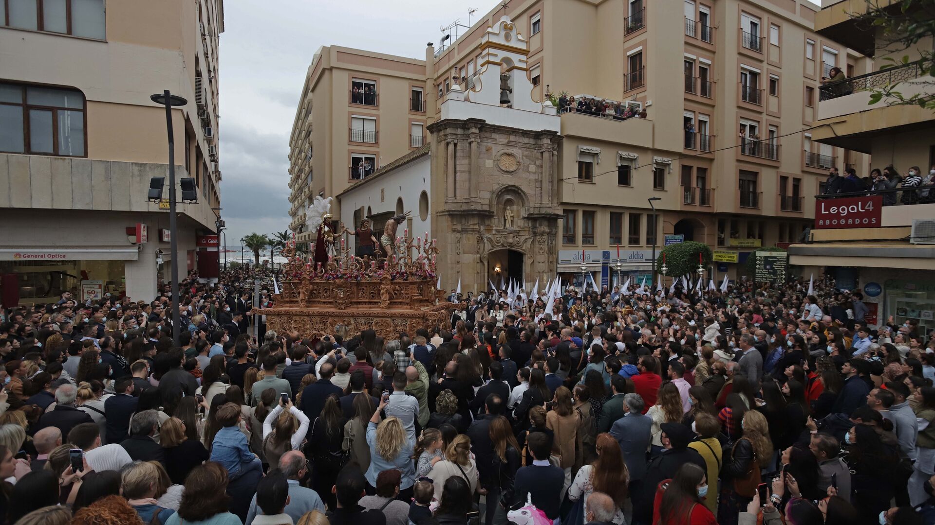 Fotos del Lunes Santo en Algeciras: La Columna y la Legi&oacute;n