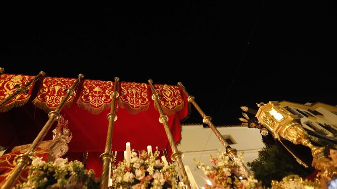 El Santo Encuentro entre María Santísima de la Paz y el Nazareno en Tarifa.