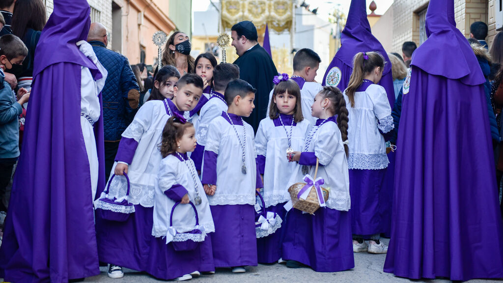 Fotos del Jueves Santo en La L&iacute;nea: Perd&oacute;n y Salud