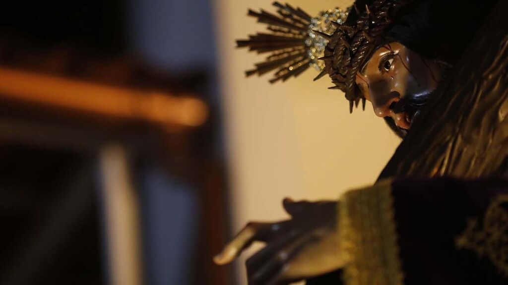 Las im&aacute;genes del Jueves Santo en Los Barrios: Nazareno y Virgen de los Dolores