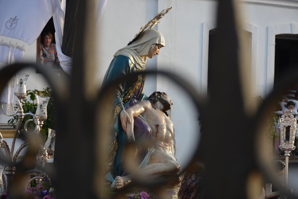 Las fotos del Viernes Santo en San Roque: la Magna del Santo Entierro