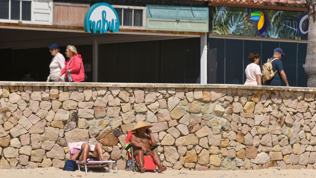 D&iacute;a festivo en las playas de Algeciras