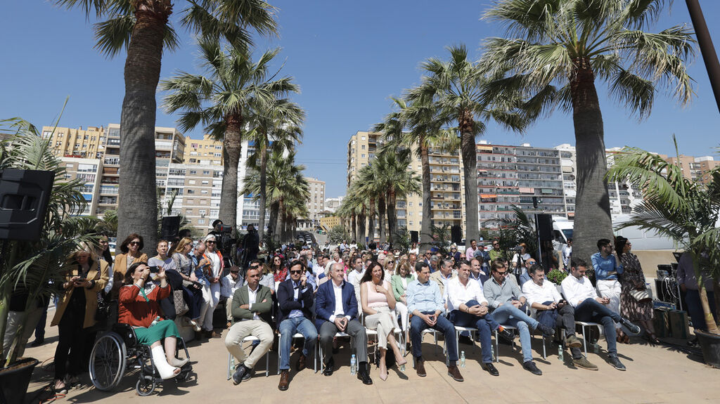 Las fotos de la visita de Juanma Moreno en Algeciras