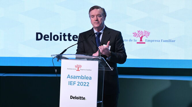Andrés Sendagorta, presidente del IEF, durante su discurso de clausura de la asamblea.