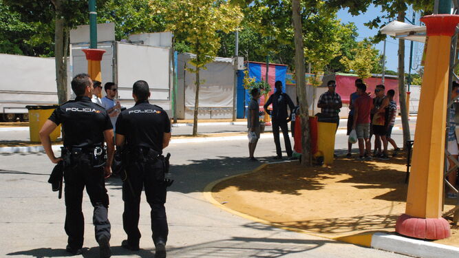 Policía Nacional en la Feria de Puerto Real
