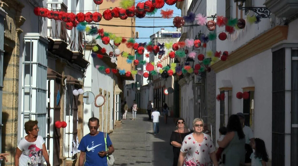 San Jos&eacute;, una calle con arte de Puerto Real, que se viste de Feria