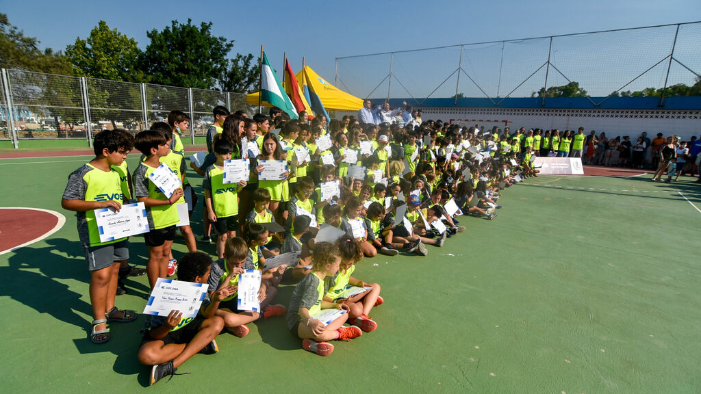 Las fotos de la clausura de temporada de las escuelas del  Club Atletismo Bah&iacute;a de Algeciras