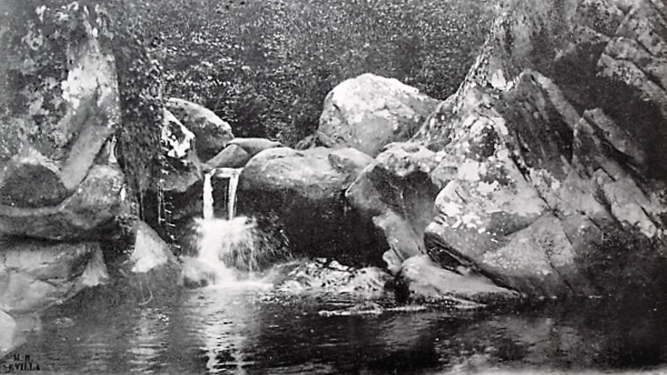 El viajero González y Montoya bebió las aguas del río de la Miel.
