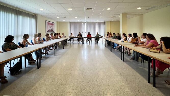 Rocío Ruiz, en su reunión con mujeres profesionales y empresarias en Jerez.