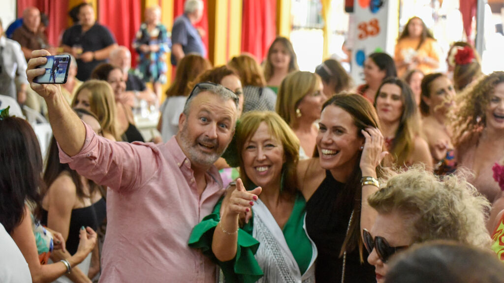 Fotos del miercoles en la Feria Real de Algeciras Dia de la Mujer