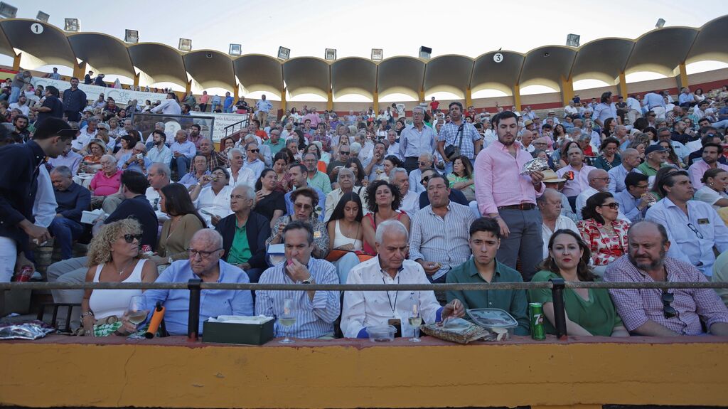 Ambiente en la corrida del s&aacute;bado de la Feria Taurina de Algeciras