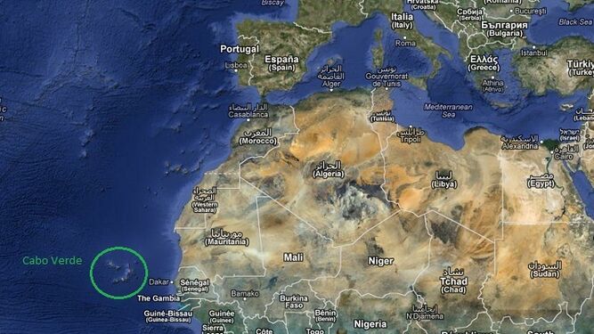 A la izquierda del mapa se aprecia, dentro de un círculo, el archipiélago de Cabo Verde, de dominio portugués y donde acaba de fondear la 'Victoria'.