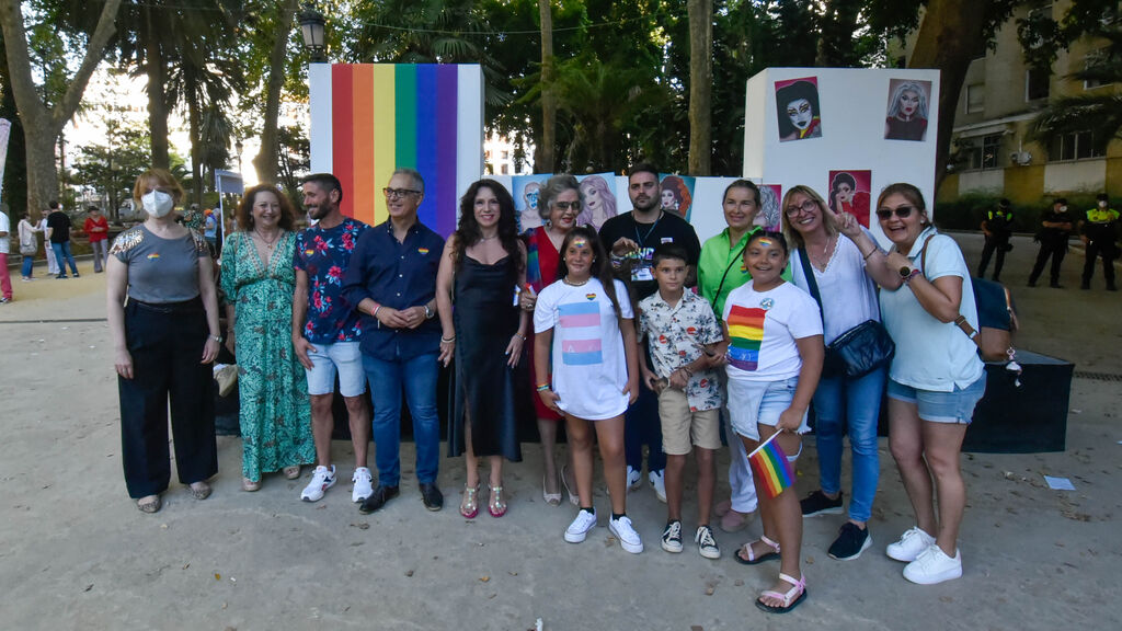 Fotos de la celebraci&oacute;n del Orgullo LGTBI en Algeciras con Manolita Chen