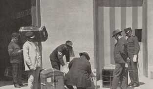 Registro de equipajes por parte del cuerpo de Carabineros (1890)