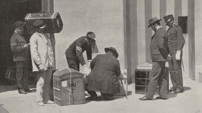 Registro de equipajes por parte del cuerpo de Carabineros (1890)