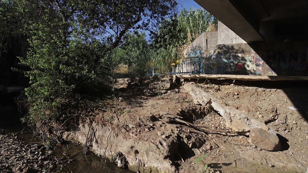 Fotos de los desperfectos del parque del r&iacute;o P&iacute;caro en Algeciras