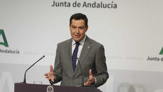 El presidente de la Junta, Juanma Moreno, durante la presentación de su Gobierno.