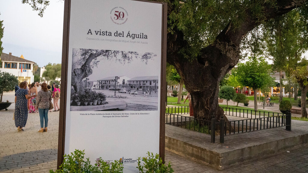 Las fotos de la inauguraci&oacute;n de la exposici&oacute;n 'A vista de Aguila' en Castellar