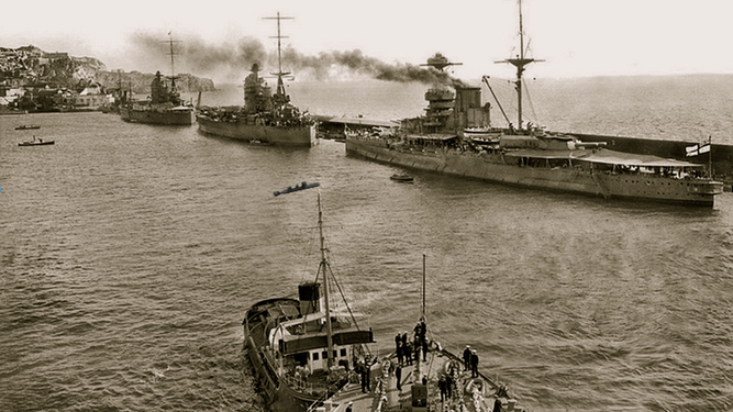 Acorazados británicos amarrados en el South Mole de Gibraltar. El de la derecha ocupa la posición que la noche del ataque ocupaba el HMS Barham. El maiale indica el punto en el que Birindelli se vio obligado a abortar la operación.