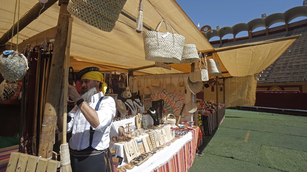 Fotos de la inauguraci&oacute;n de los Porches del VII Mercado de &Eacute;poca Rom&aacute;ntica en Algeciras