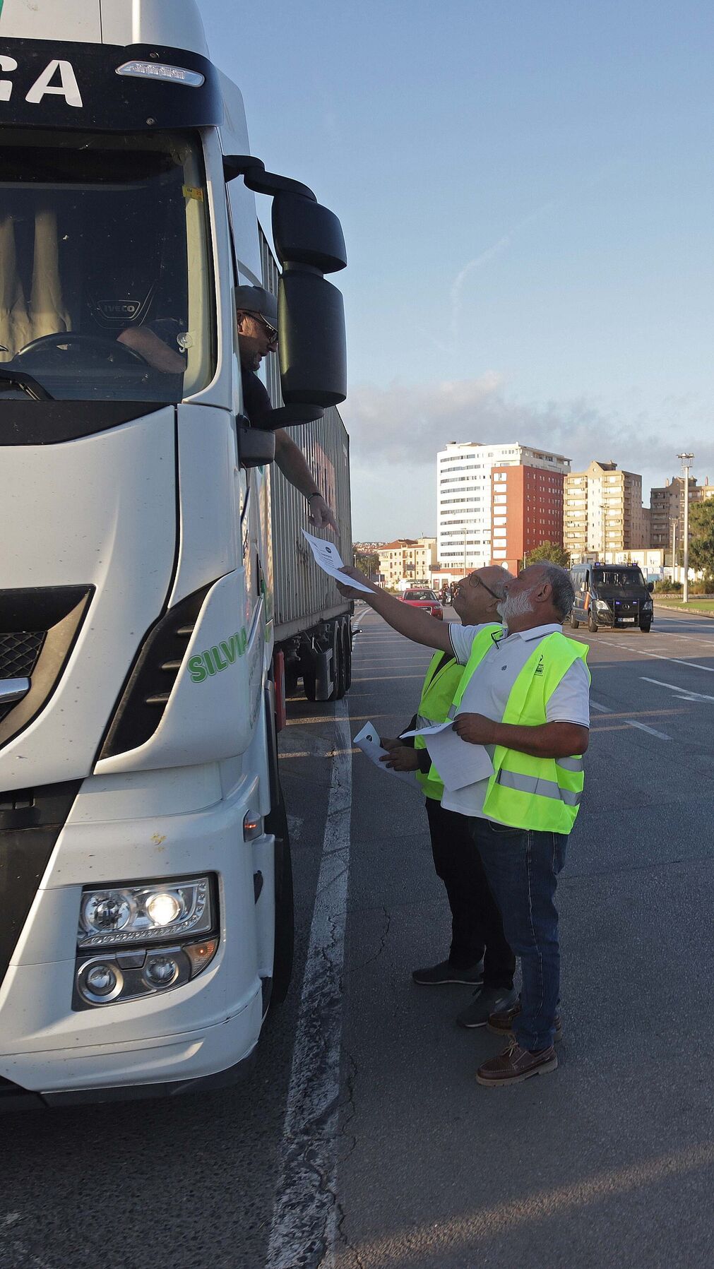 Fotos del paro de camioneros en el puerto de Algeciras