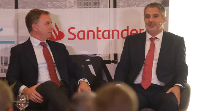 Rosendo Rivero interviene en el Foro de Empresas Santander junto a Manuel de la Cruz, director territorial del Banco Santander.