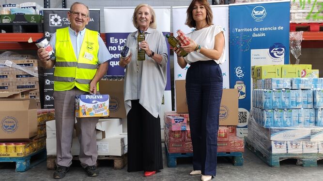 CajaGranada Fundación y CaixaBank entregan al Banco de Alimentos de Granada más de 5.500 Kg de comida para los más necesitados