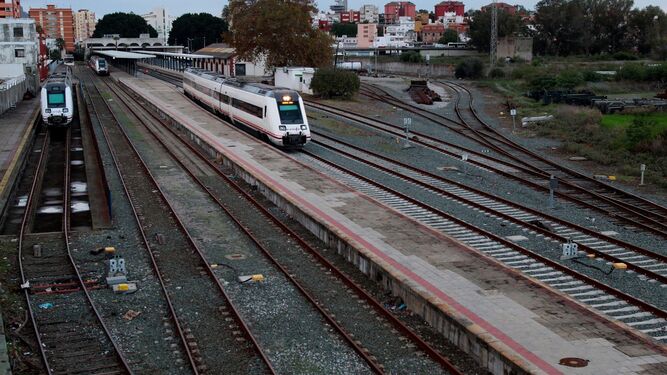 Trenes en la estación de Algeciras.