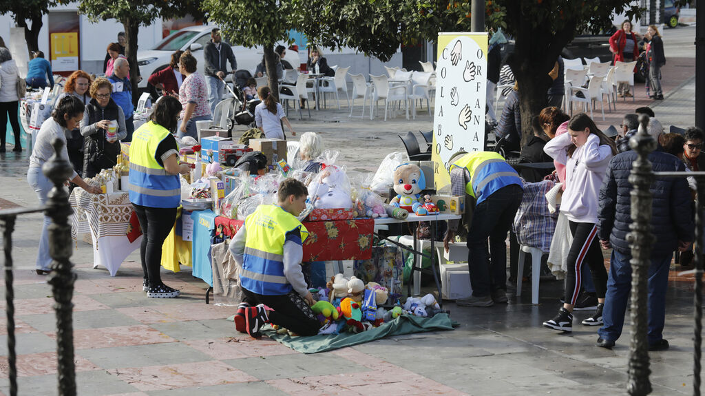 Las fotos del Mercado Solidario Navide&ntilde;o celebrado en Los Barrios
