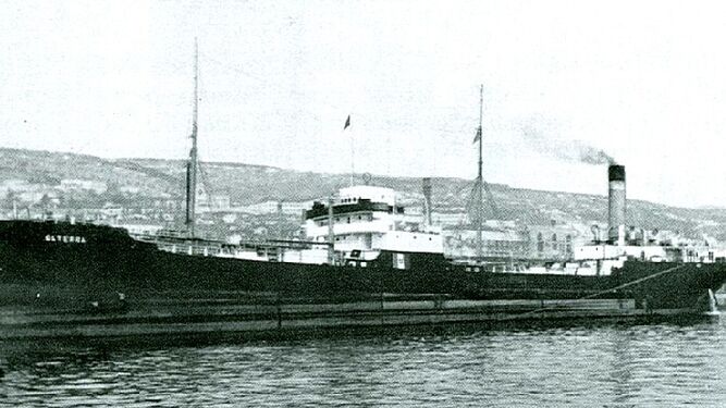 El buque cisterna italiano Olterra, base secreta de la X Flottiglia MAS durante la Segunda Guerra Mundial.