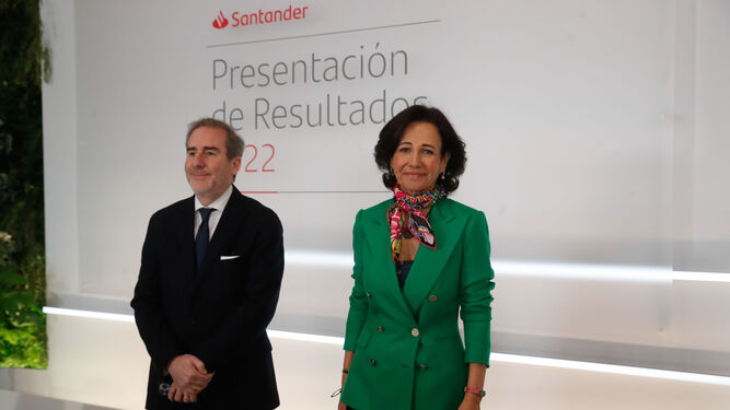Héctor Grisi, consejero delegado del Santander, con la presidenta de la entidad, Ana Botín