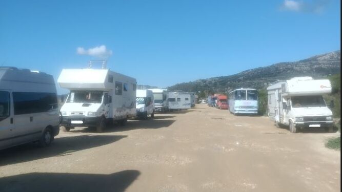 Las caravanas estacionadas en Los Lances Norte.