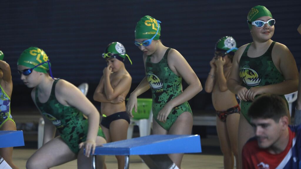Las fotos del torneo de nataci&oacute;n en Los Barrios