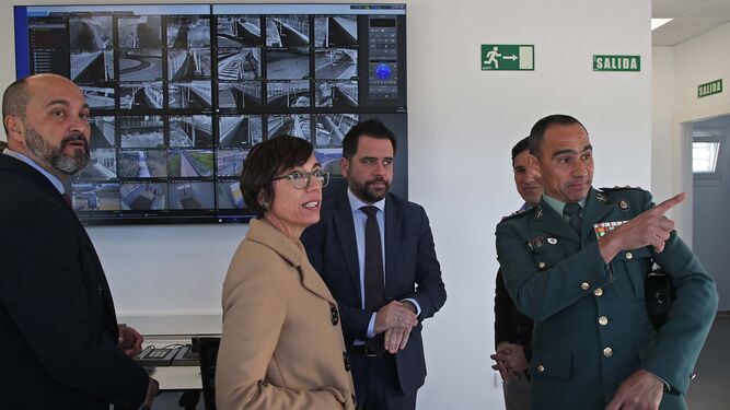 María Gámez el pasado mes de enero en su visita a la instalación de Zona Franca en Los Barrios