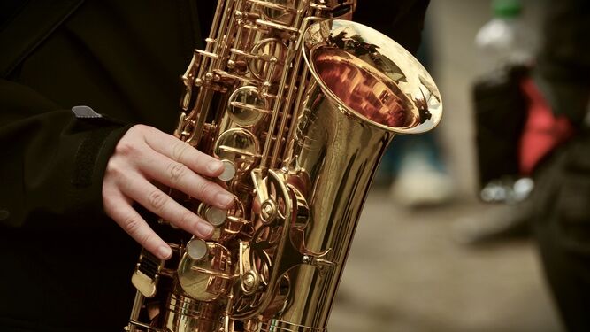 Saxofón.