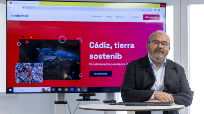 José Manuel Sánchez Vázquez, director de la Cátedra de Emprendedores de la UCA, en el espacio de emprendimiento de El Olivillo.